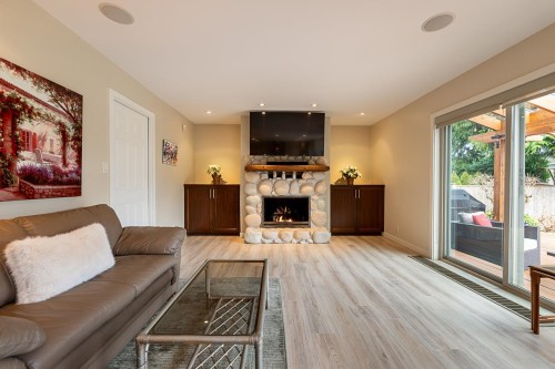 918 50B Street, Delta, BC 