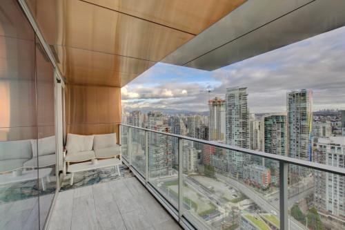 3809-1480 Howe Street, Vancouver, BC 
