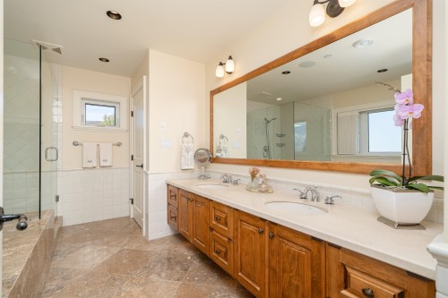 2356 Kadlec Court, West Vancouver, BC 