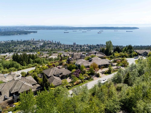 2356 Kadlec Court, West Vancouver, BC 