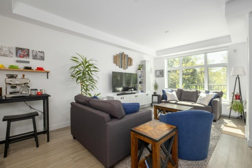 111-747 3Rd Street E, North Vancouver, BC 
