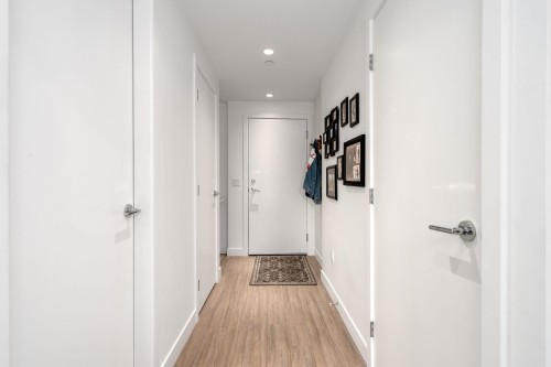 111-747 3Rd Street E, North Vancouver, BC 