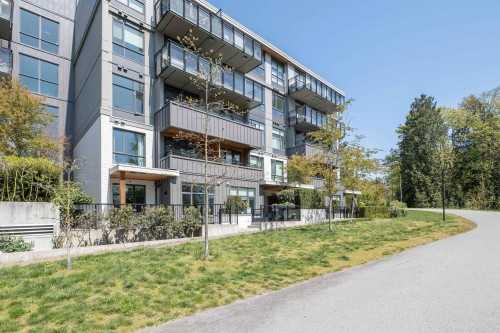 111-747 3Rd Street E, North Vancouver, BC 