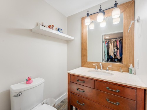 1039 Old Lillooet Road, North Vancouver, BC 