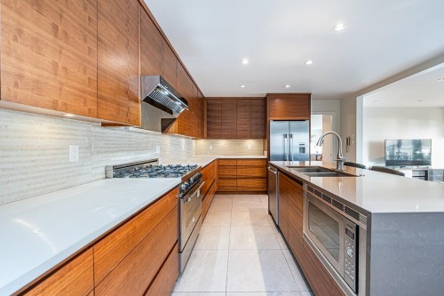 2272 Nelson Avenue, West Vancouver, BC 