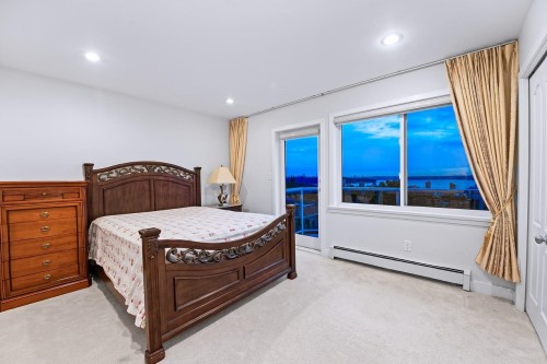 2272 Nelson Avenue, West Vancouver, BC 