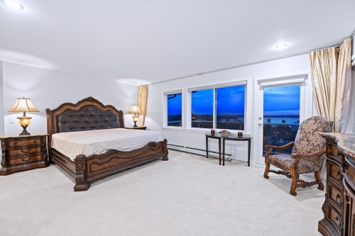 2272 Nelson Avenue, West Vancouver, BC 