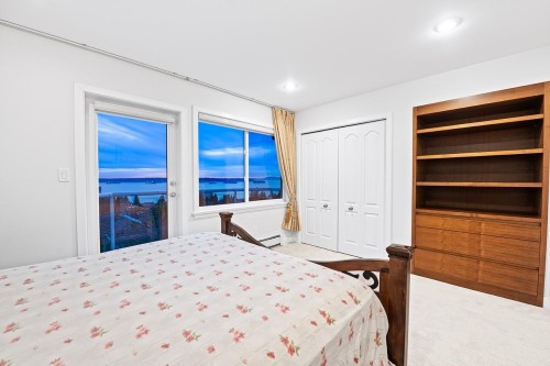 2272 Nelson Avenue, West Vancouver, BC 