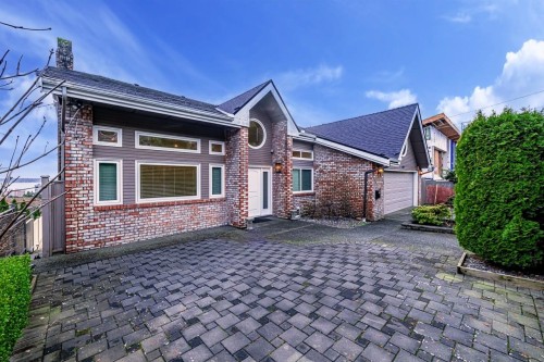 2272 Nelson Avenue, West Vancouver, BC 