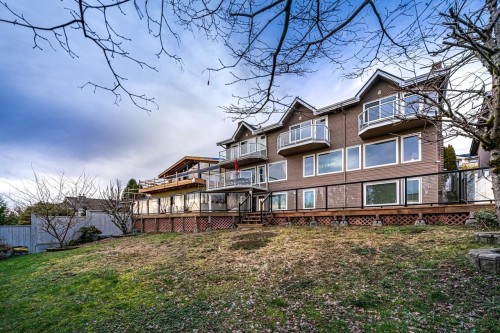 2272 Nelson Avenue, West Vancouver, BC 