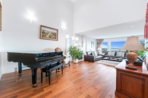 2272 Nelson Avenue, West Vancouver, BC 