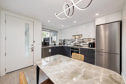 7887 French Street, Vancouver, BC 