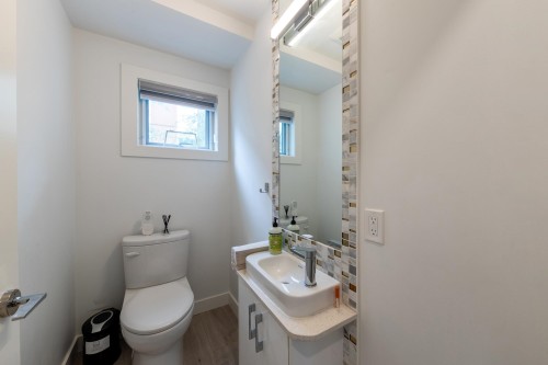 7887 French Street, Vancouver, BC 