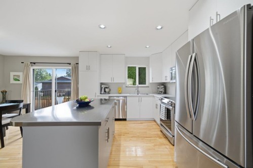 954 Lincoln Avenue, Port Coquitlam, BC 