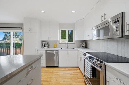 954 Lincoln Avenue, Port Coquitlam, BC 