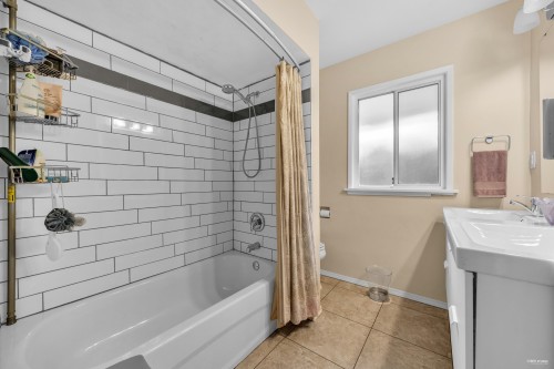 11949 220 Street, Maple Ridge, BC 