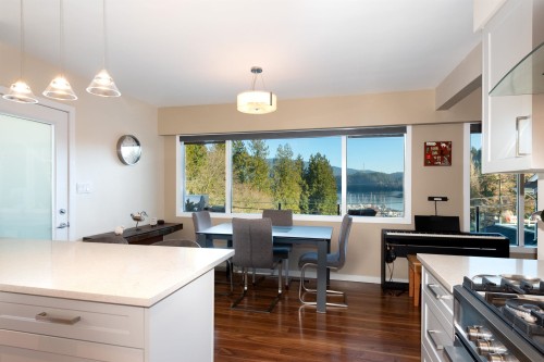 2341 Panorama Drive, North Vancouver, BC 