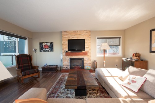 2341 Panorama Drive, North Vancouver, BC 