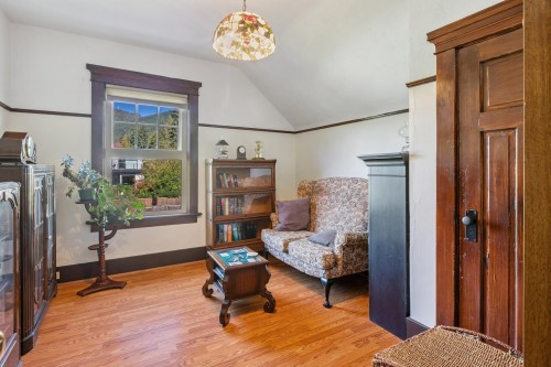 234 Windsor Road W, North Vancouver, BC 