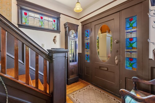 234 Windsor Road W, North Vancouver, BC 