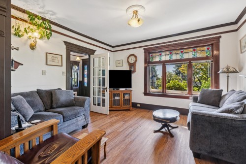 234 Windsor Road W, North Vancouver, BC 