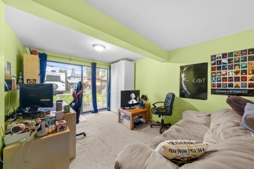 741 14Th Street E, North Vancouver, BC 