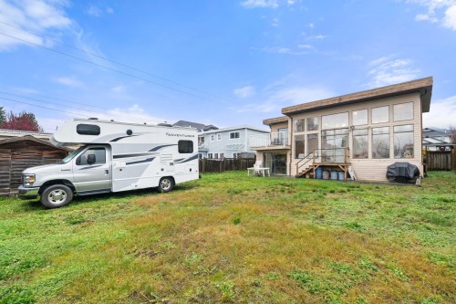 741 14Th Street E, North Vancouver, BC 