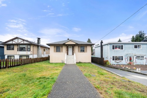 741 14Th Street E, North Vancouver, BC 