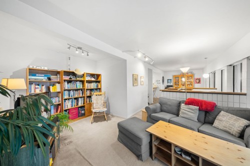 741 14Th Street E, North Vancouver, BC 