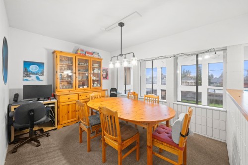 741 14Th Street E, North Vancouver, BC 