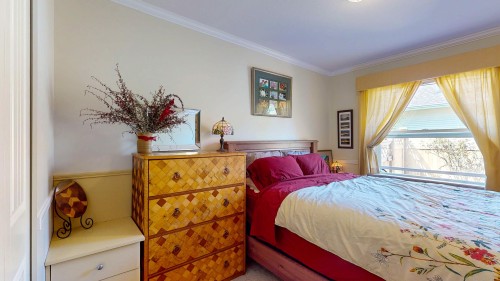 5722 Emily Way, Sechelt, BC 