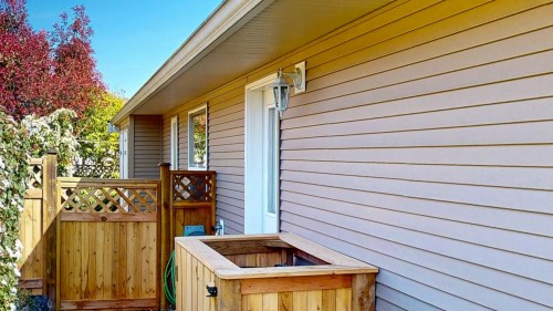 5722 Emily Way, Sechelt, BC 