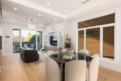 3711 24Th Avenue W, Vancouver, BC 