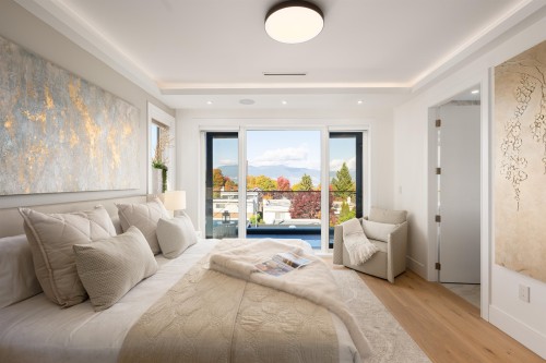 3711 24Th Avenue W, Vancouver, BC 