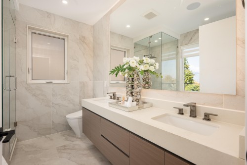 3711 24Th Avenue W, Vancouver, BC 