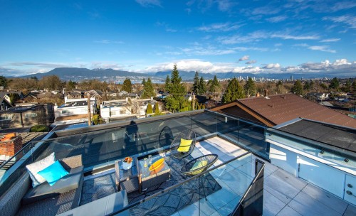 3711 24Th Avenue W, Vancouver, BC 
