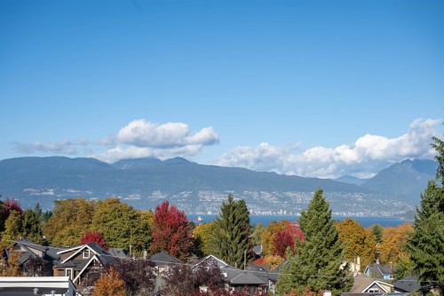 3711 24Th Avenue W, Vancouver, BC 