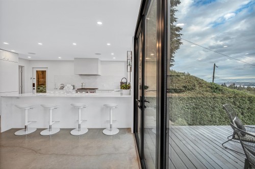 2234 Palmerston Avenue, West Vancouver, BC 