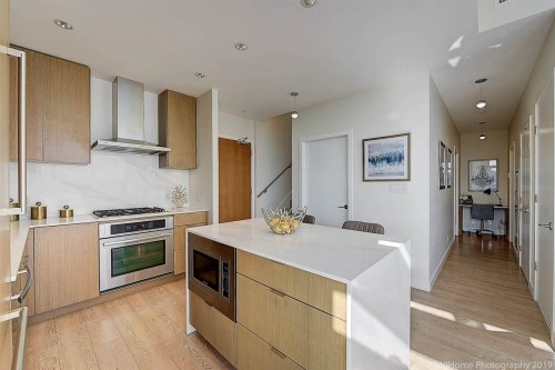 1802-111 1St Avenue E, Vancouver, BC 