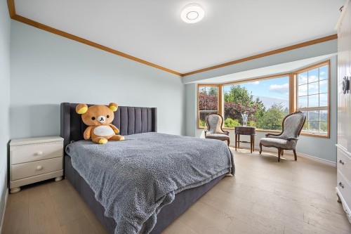 96 Bonnymuir Drive, West Vancouver, BC 