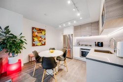 1204-525 Foster Avenue  Coquitlam, BC V3J 0H6