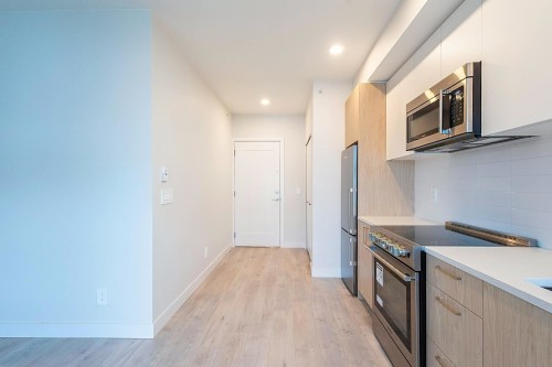 406-5535 Hastings Street, Burnaby, BC 