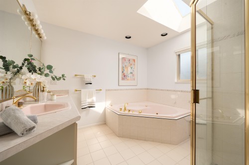 3300 River Road, Richmond, BC 