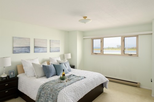 3300 River Road, Richmond, BC 