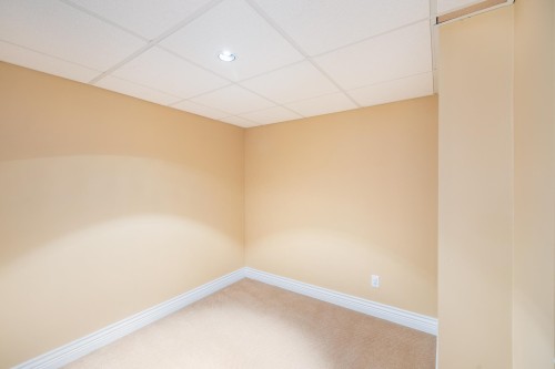 1090 Keith Road W, North Vancouver, BC 