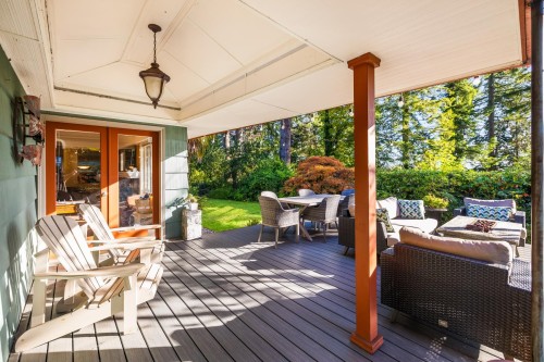 1090 Keith Road W, North Vancouver, BC 