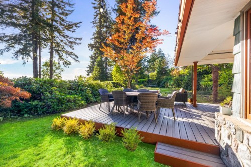 1090 Keith Road W, North Vancouver, BC 