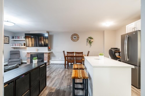 401-5340 Hastings Street, Burnaby, BC 