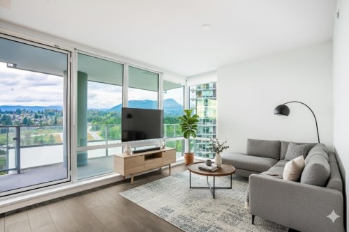 2201-1500 Fern Street  North Vancouver, BC V7J 0B6