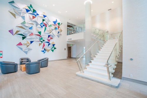 2201-1500 Fern Street, North Vancouver, BC 